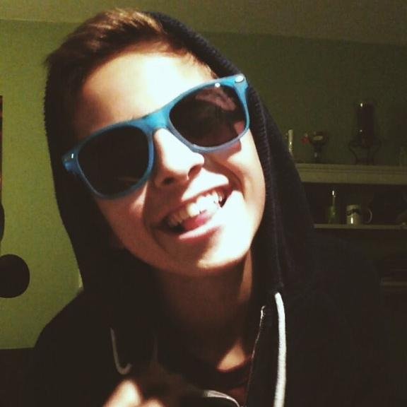 WE LOVE @Jacks0nBrooks 3 He's not only hilarious, but he is also cute af. FOLLOW HIM!!! @Jacks0nBrooks
