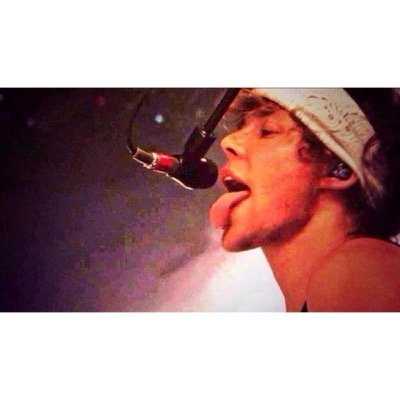 follow @camstesticles_ thanks ❤️