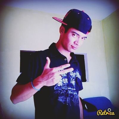 -Me llamo miguel,tengo 20 años,Me encanta practicar bmx,musica electronica generos hardcore,dubstep.Y soy amante del skate.