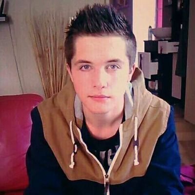 meryllombard's profile picture. 