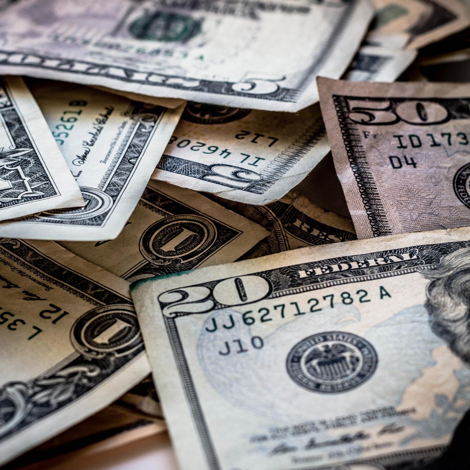 StartingRich's profile picture. Laying the foundations for financial gains