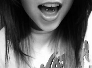 Jodiendote la vida desde 1998 / PARWAY DRIVE, BMTH,SWS...//* [en proceso de skater]♡chuparme un pie/* 《DeEeh túUh ernviIidiaA'  naSseh mIiii faAamaH》☆