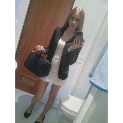 La felicidad no te la da nadie, te la das tu mismo.8'8'2001