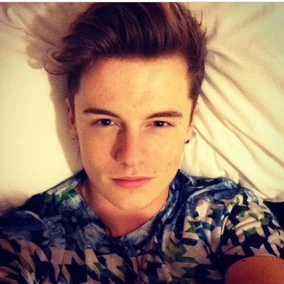 AlphaDogGirls12's profile picture. Supporting TheAlphaDogFamily..  girls called Teri and Tia✨