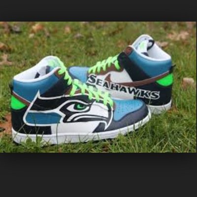 i am a football player and i was a kicker for the farristown flyers