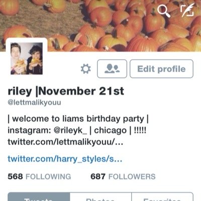 FOLLOW @xoxoxoluke OR I WILL UNFOLLOW