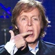 Se cada vez que eu falasse do @PaulMcCartney eu ganhasse 2 reais hoje eu estaria rica