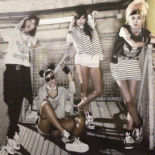 Holuu (≧ω≦) 
Soy Kevin, Interpreto a CL en mi grupo de Baile llamado ''KEEP UP 21'' Eso Soy de Chile ;)