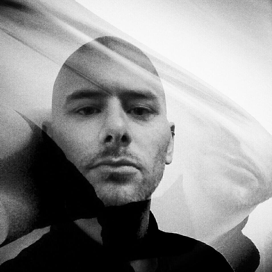 021077's profile picture. ‘Counting the Eyes’ (One Instrument) EP out JUN 2020