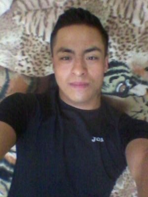 mmm haber que digo mmm busco chica que me mantenga jajja na ya en serio soy muy sociable