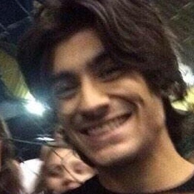 because nothing matters more than his smile @hootingzayn