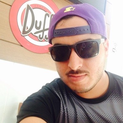 AlexJoseDaSil14's profile picture. Tá com voz de sono !