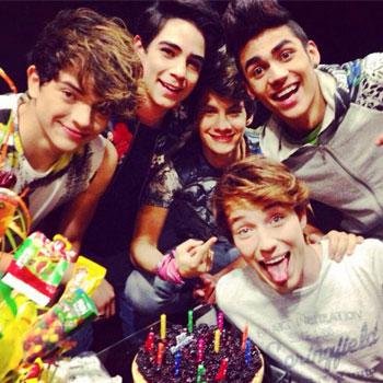 CD9 me siguio 03/11/2014 MUCHAS GRACIAS!!!!! Mi sueño se cumplio @soyalonsovillal mi futuro esposo
