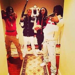 GLO GANG LIL BITCH follow my glo gang nigga @chiefkeef @gbe_tadoe