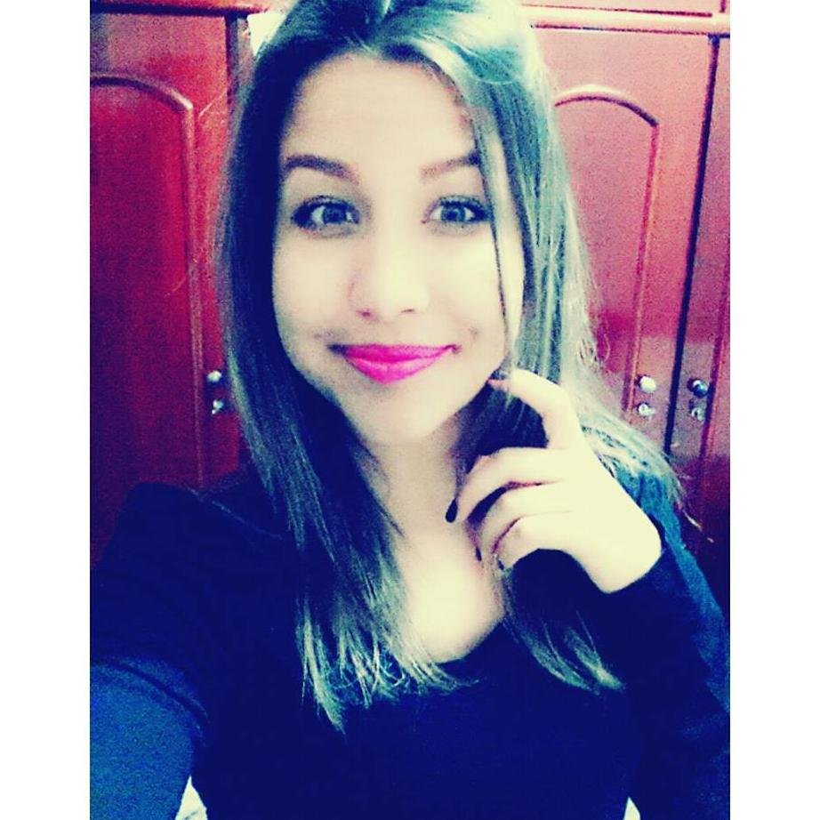 A luz que me guia é mais forte que o mal olhado que me cerca!