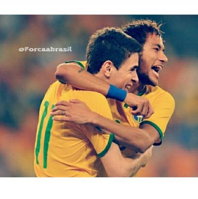 Ser fã é entender que as vezes a distância é uma aliada, pra que o amor só fortaleça. Magrelo ❤ 23.08.2014 ★♧