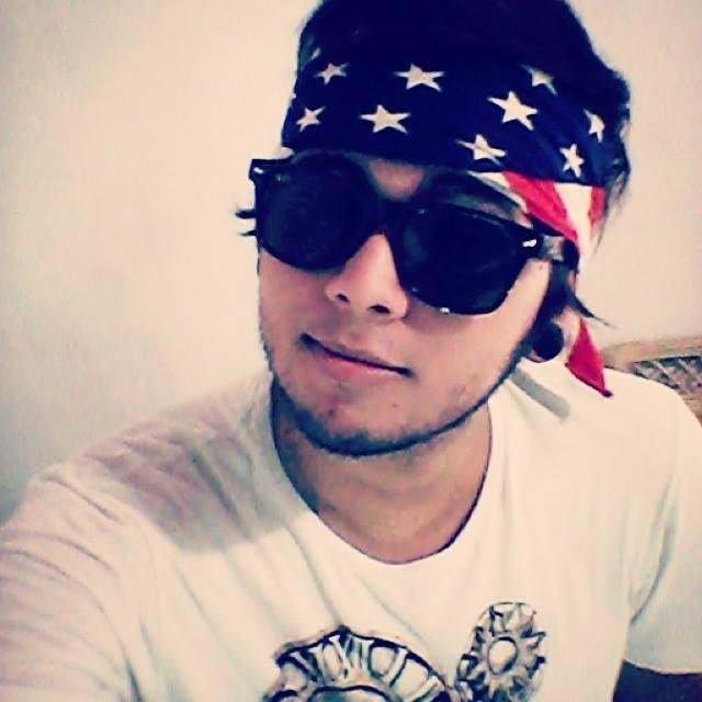 faço uns vídeos aí, sou anonimamente desconhecido.   instagram -  http://t.co/qo2HU1JOEU