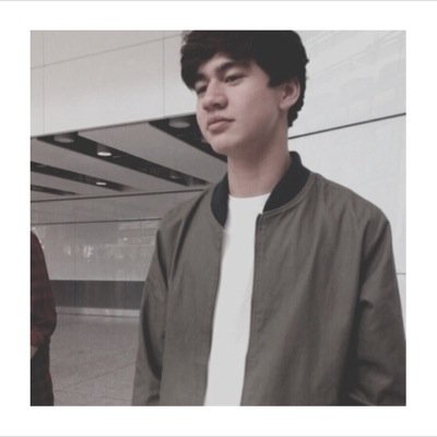 Go follow @cherrypiemgc bc she gave you this free follow! she follows back fan accounts just ask for a follow back