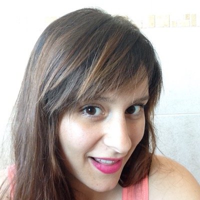Porteña, estudiante de Fonoaudiología y mamá de la Magdalena mas linda