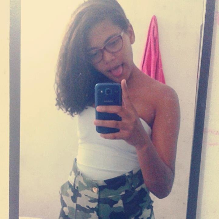 Luanete, não sou gaucha , mexe com qm eu amo q tu não saberá qm nasceu primeiro o ovo ou a galinha mais saberá com qntos pau se faz uma canoa #BaixinhaProjota