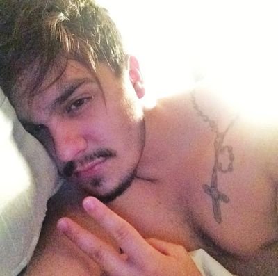 seu sonho é dar uma dançadinha com o #LS? então FOLLOW ME! - o Luan seguiu dia 27/07/2011 follow n° 1.549 e respondeu dia 28/02/2012 - since: 21/09/2010