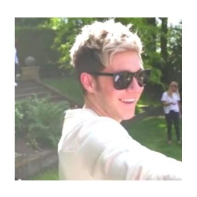 follow @lilcuppaliam pleeeeease x