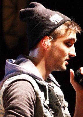 ofender pra que? VOCE E O LUXO. AMO VOCE ASSIM DO JEITO QUE VOCE E. TWFANMILY E LUXO!