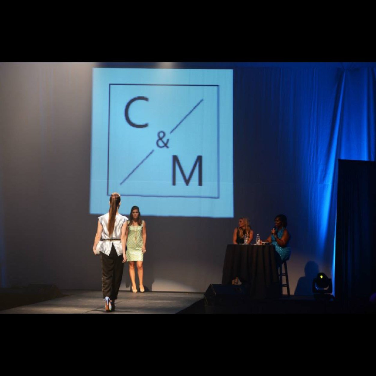 Corinne and Molly is a clothing line that is designed by Jeanne Everett in Charleston, South Carolina. @JeanneAnnFashio