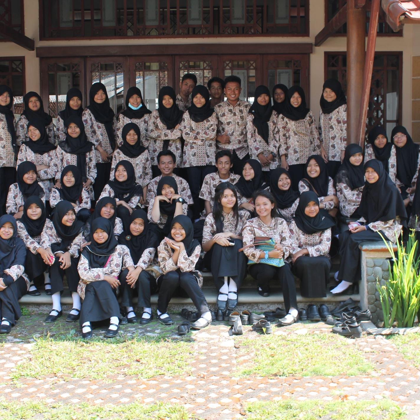 yuhhuu slamat datang di dunia AK 2, selamat melihat-lihat. but dont judge my world yes! you know my class,not my story class. 2014-2017