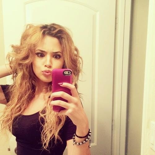 AsiyaSteeleFT's profile picture. {RP} Asiya. (Uh-See-Uh) One who Tends to the Weak and Heals; Console. Rosie is da bestie. August Alsina is bae.