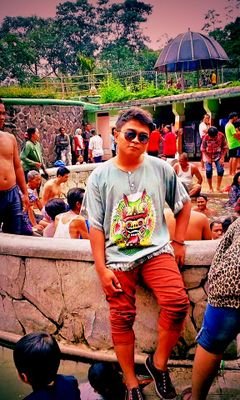 alifikri56's profile picture. 