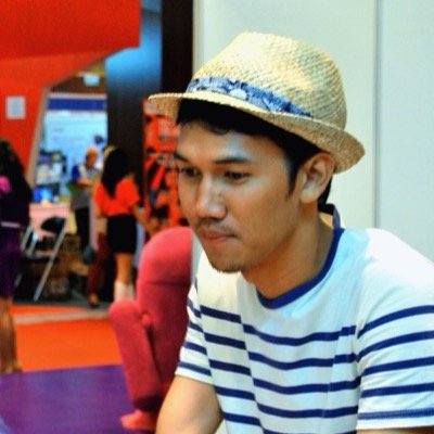 Namamu adalah topik yg selalu menyenangkan untuk kuperbincangkan dengan Tuhan melalui doaku :)