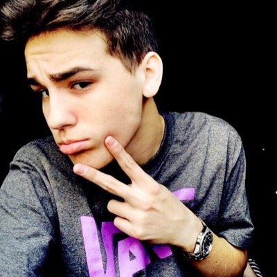 fell in love with this boy, that is so kind,sweet,talented just perfect, hes prince charming, that doesnt know i exisit,i love you jacob ☺️