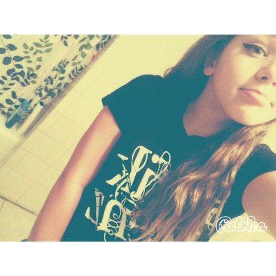 Follow mee . ✌️