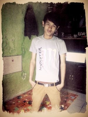 regiarisandi's profile picture. 