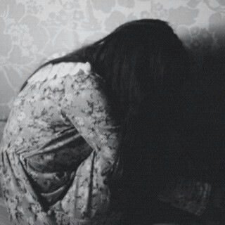 بنيه عشرينيه 'مقتبسه' وكاتبه لجمل قصيره مااكتبه لم اعيشه بل خطرت على مخيلتي.. لااجيد الحب والعلاقات الغراميهه 'ريفية سمرا' اسعدوني بزيارتكم ودمتم بخير أحبتي..