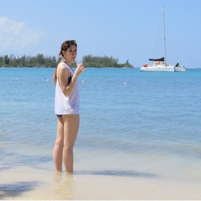 EatArtExplore's profile picture. A dietitian in the making. A life long artist. An avid traveler. Follow me on my journey as I try to balance my life to involve all of the things I love.