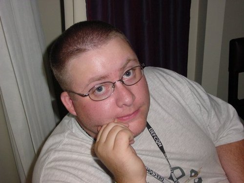 ri0t's profile picture. 