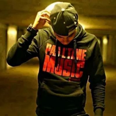 مُنَتّدًيّاتّ الُجَؤٌكرً ‏ؤٌالُلُهّ يّاصّدًيّقًيّ كلُ خِافُ جَبُانَ احَنَهّ 
نَسّيّمُهّ بُسّ الُخِؤٌفُ عّ الُصّدًيّقً اكبُرً شَجَاعّهّ ّ