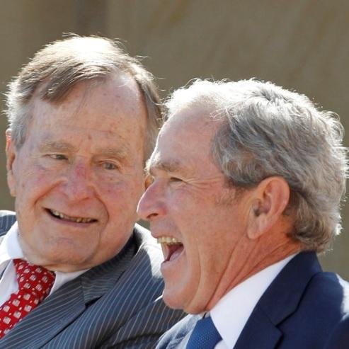 Family of Secrets The Bush Dynasty the Powerful Forces That Put It in the White House and What Their Influence Means for America