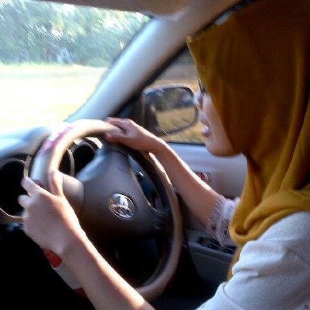 andhanihartanti's profile picture. 