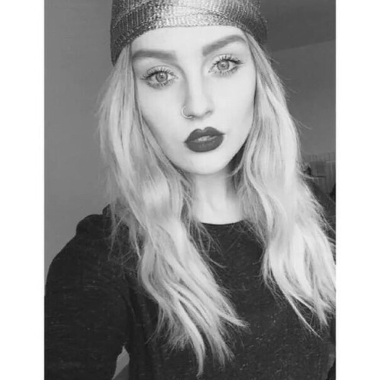 Don't follow this account follow @hemmoftboca instead I follow back. Ily and I hope your sunshine follows you
