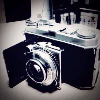 こちらは和光大学の写真研究会公式Twitterです! わからないことがあればお気軽にお越しください! フォロー DM大歓迎! 部室:D棟B1F黄色いトビラ🚪