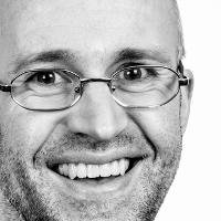 Atle Weibell: Ektemann, far til to, hobbymusikar, fråhaldsmann, kristen, matvrak, utviklar, språkinteressert og treningsglad periodetvitrar.