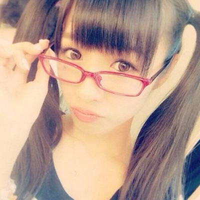 popteen読んで日々ファッション・ヘアメの勉強しています             憧れの人はさぁやとみずきてぃ