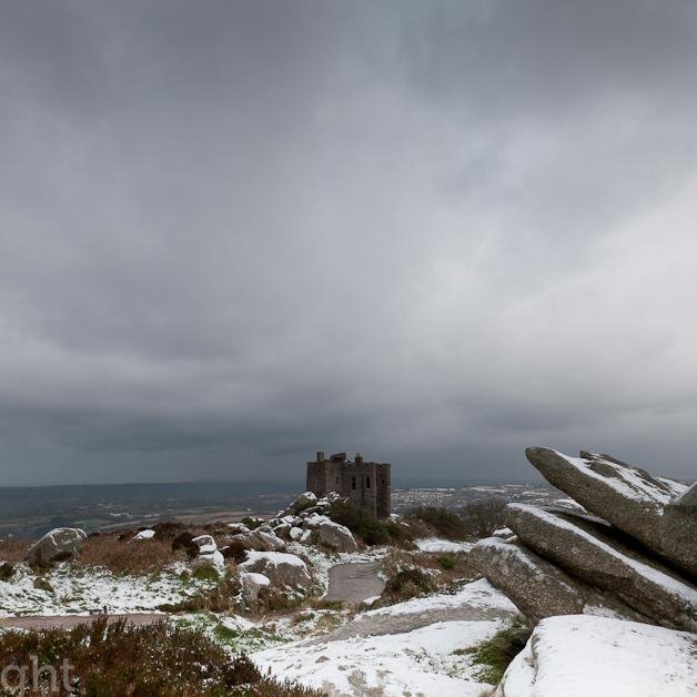 Amateur weather enthusiast, keep yourself updated on my twitter page for all the latest weather in West Cornwall.