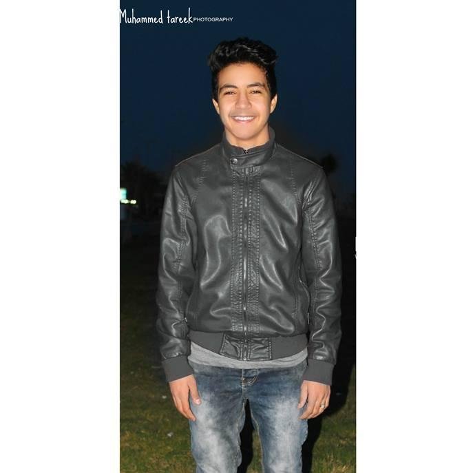 Ahlawy ♥ 14 YeaRs oLd ♥ 3 Prep ♥ MuSlim & iN a ReLaTioNsHip ^_^ 
FaCeBoOk : https://t.co/Qxx6FB0LsJ