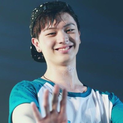 내가 육성재를 사랑하는 것 같아요♡ 펄폴식스 @BTOB_6SJ