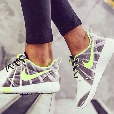 ‏هنا  ...  وهناك تجدني ☘