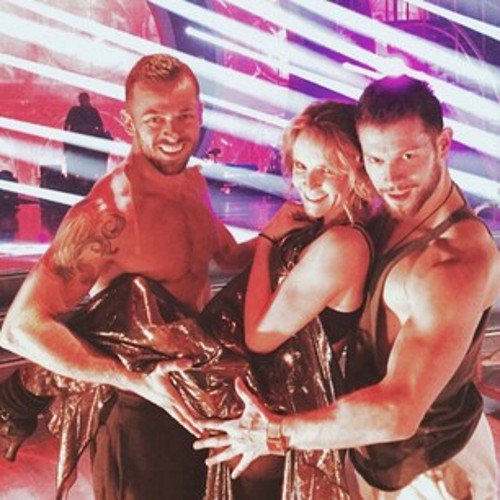 ImKatDKennish's profile picture. Hey I'm Kathryn wife of John,Mother to Bay and Toby. Biological mother to Daphne and Rosemarie . I am a author and a dancer.